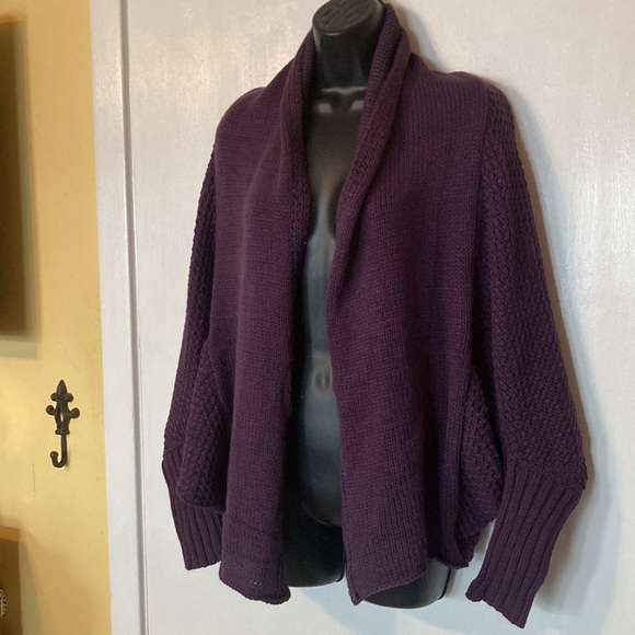 The Royal Standard Women’s Dark Purple Cardigan Sweater with Pockets - Picture 2 of 6